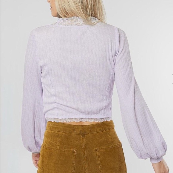 Free People Run With Me Cropped Cardi Top in Lavender Size M - Picture 2 of 9